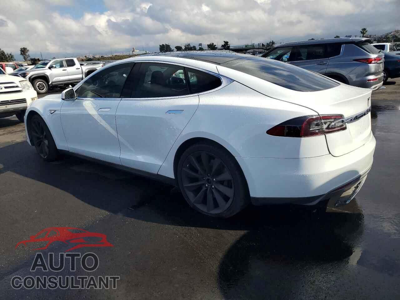TESLA MODEL S 2013 - 5YJSA1CN0DFP13944