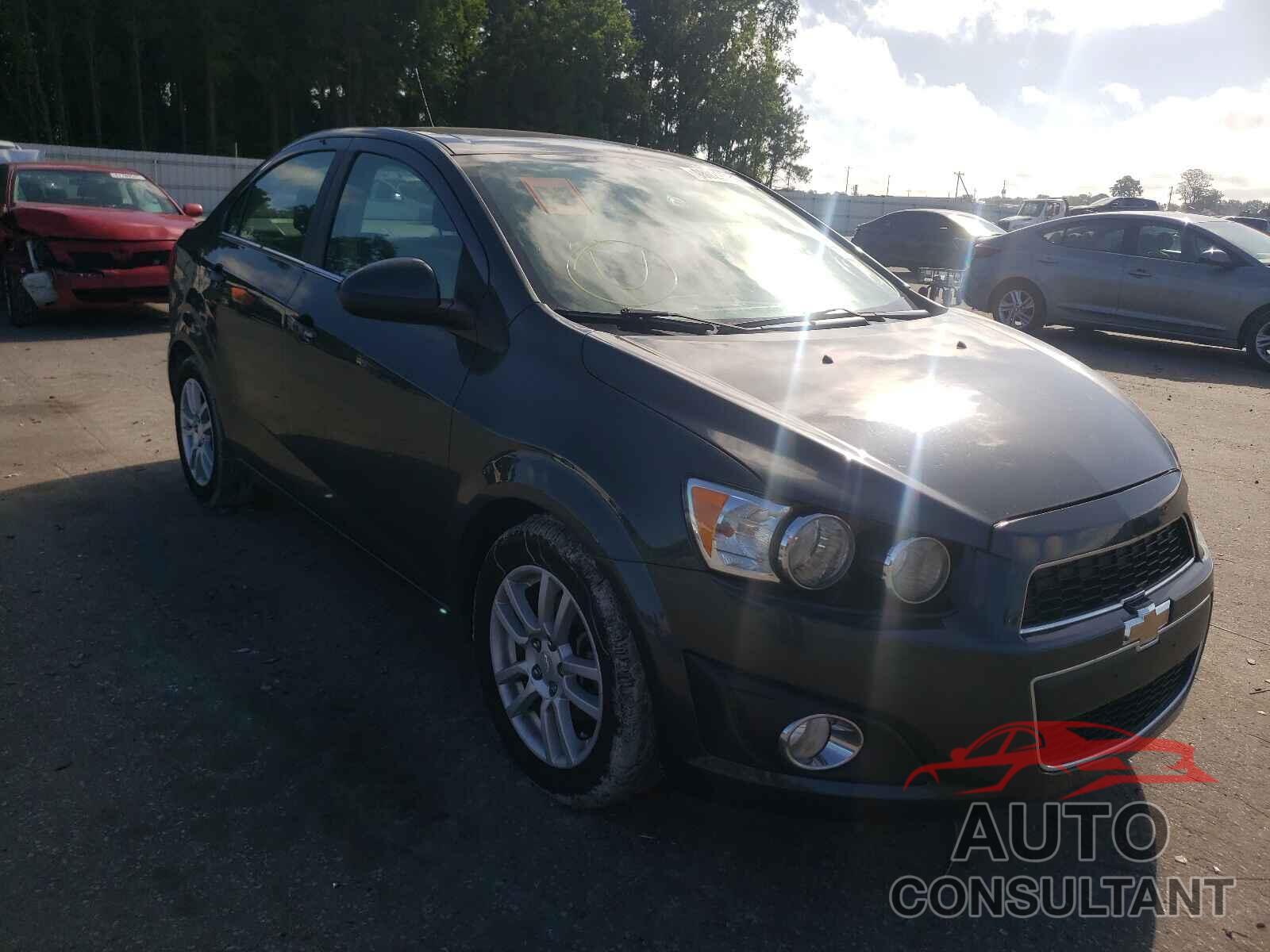 CHEVROLET SONIC 2016 - 1G1JC5SH2G4114038