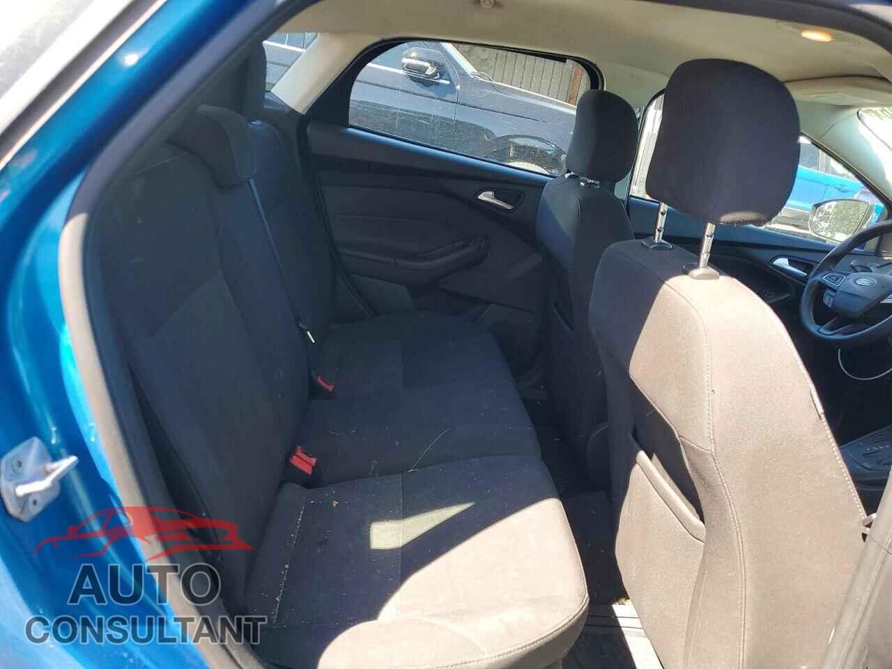 FORD FOCUS 2016 - 1FADP3K28GL406152
