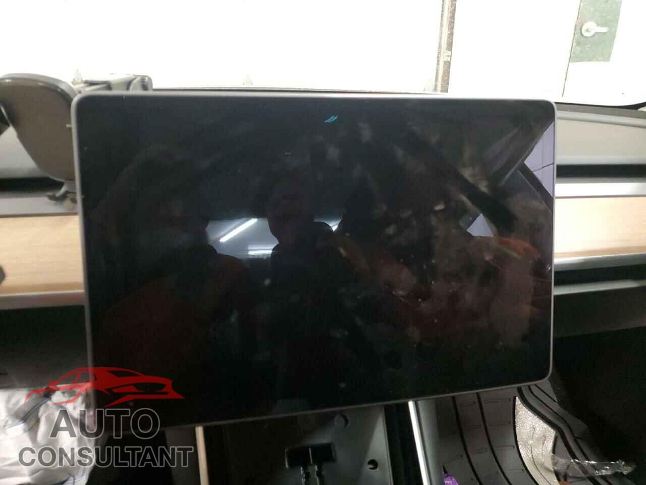 TESLA MODEL 3 2020 - 5YJ3E1EA7LF660306