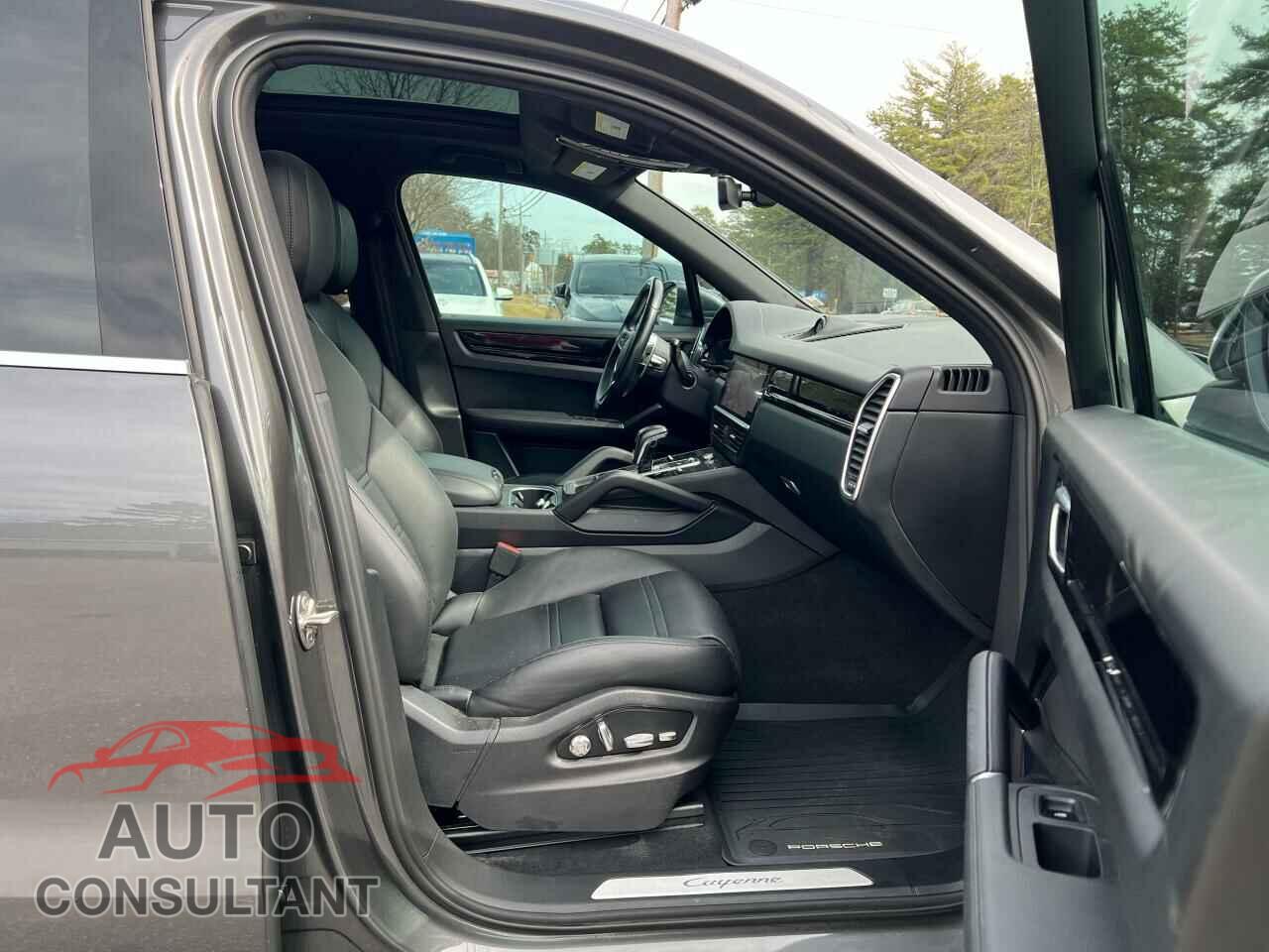 PORSCHE CAYENNE 2019 - WP1AA2AY0KDA10863