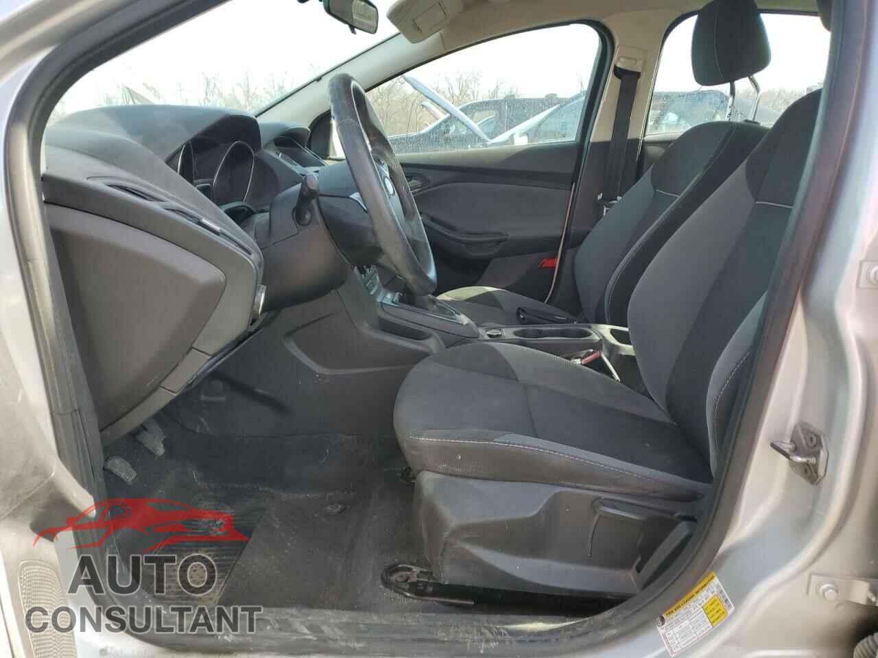 FORD FOCUS 2013 - 1FADP3E2XDL151673