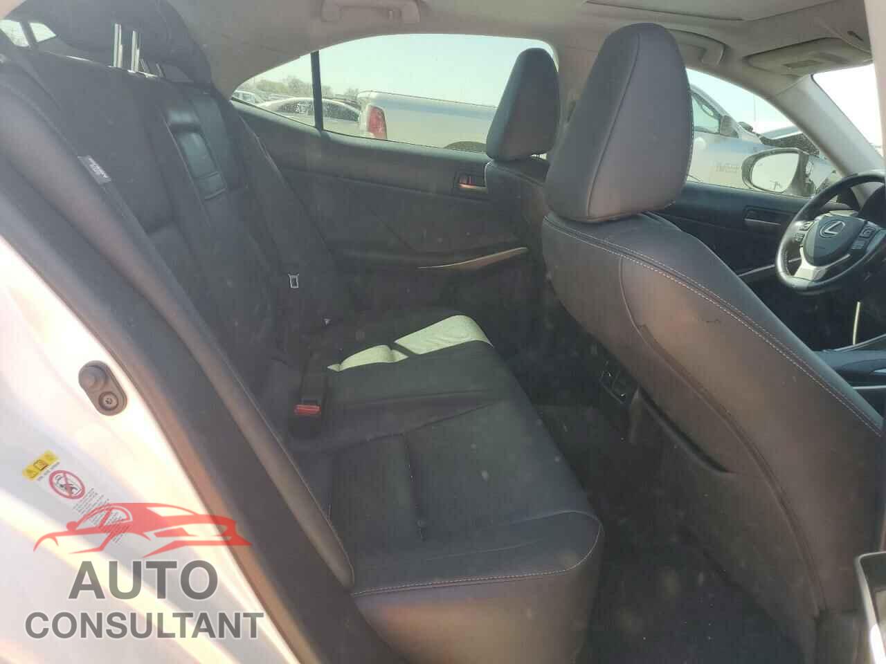 LEXUS IS 2017 - JTHBA1D23H5055918