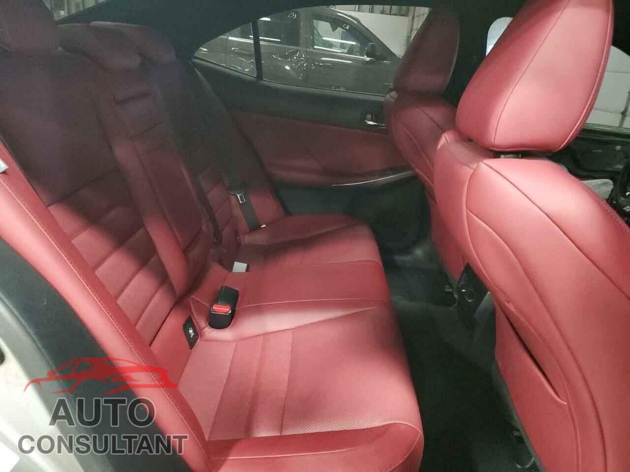 LEXUS IS 2015 - JTHCF1D29F5028726