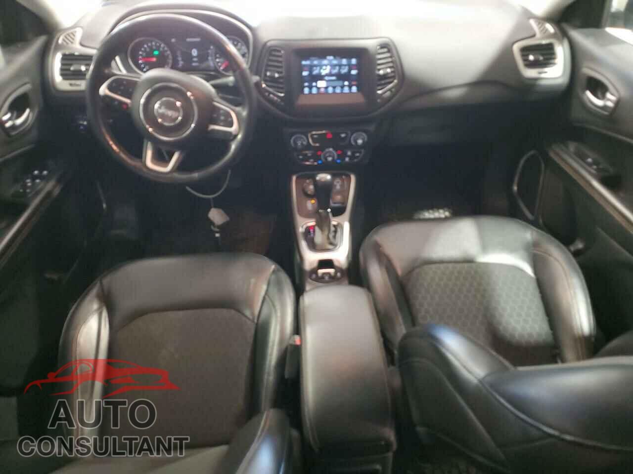 JEEP COMPASS 2018 - 3C4NJDBBXJT255672