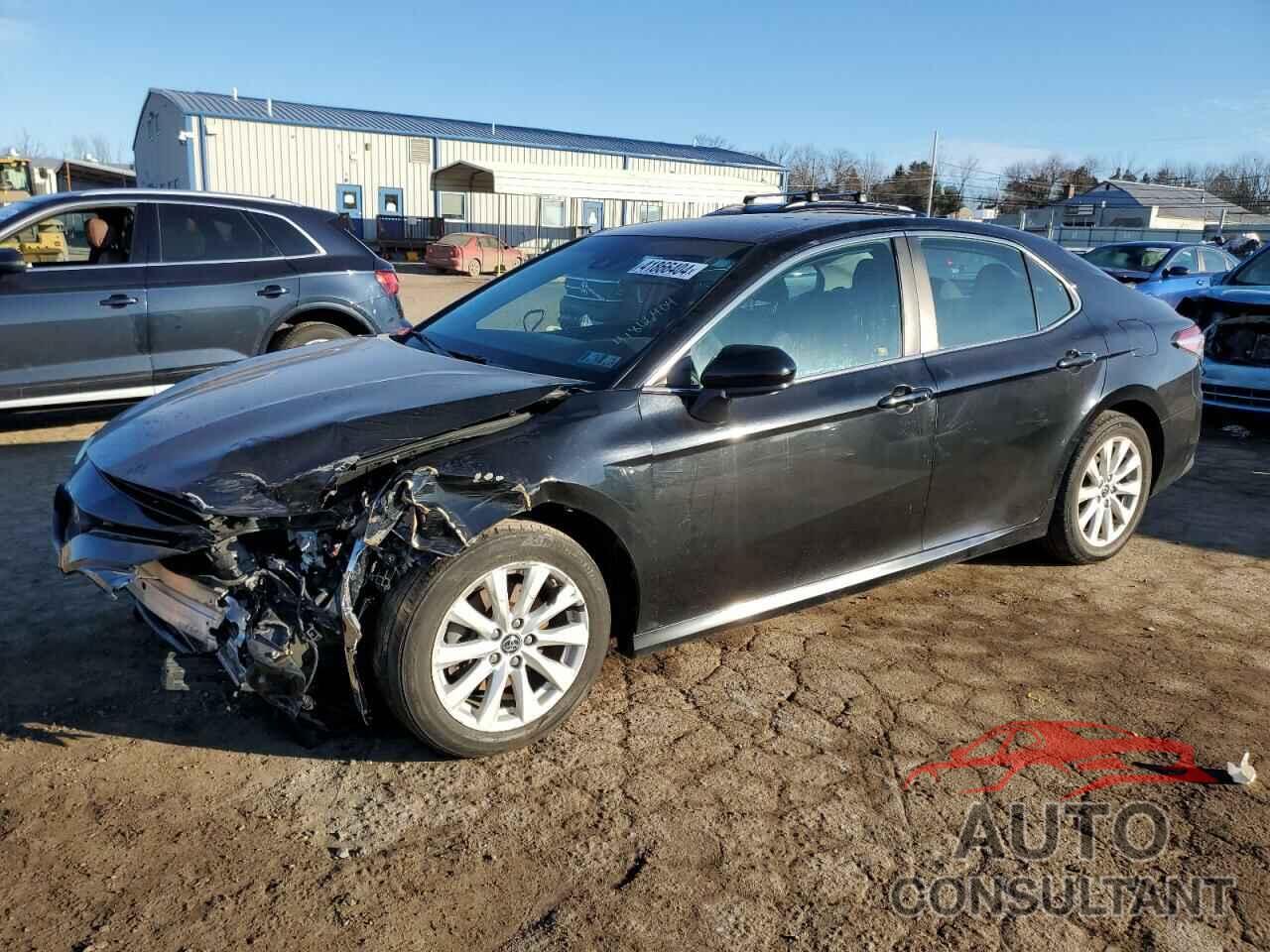 TOYOTA CAMRY 2018 - 4T1B11HK4JU653597