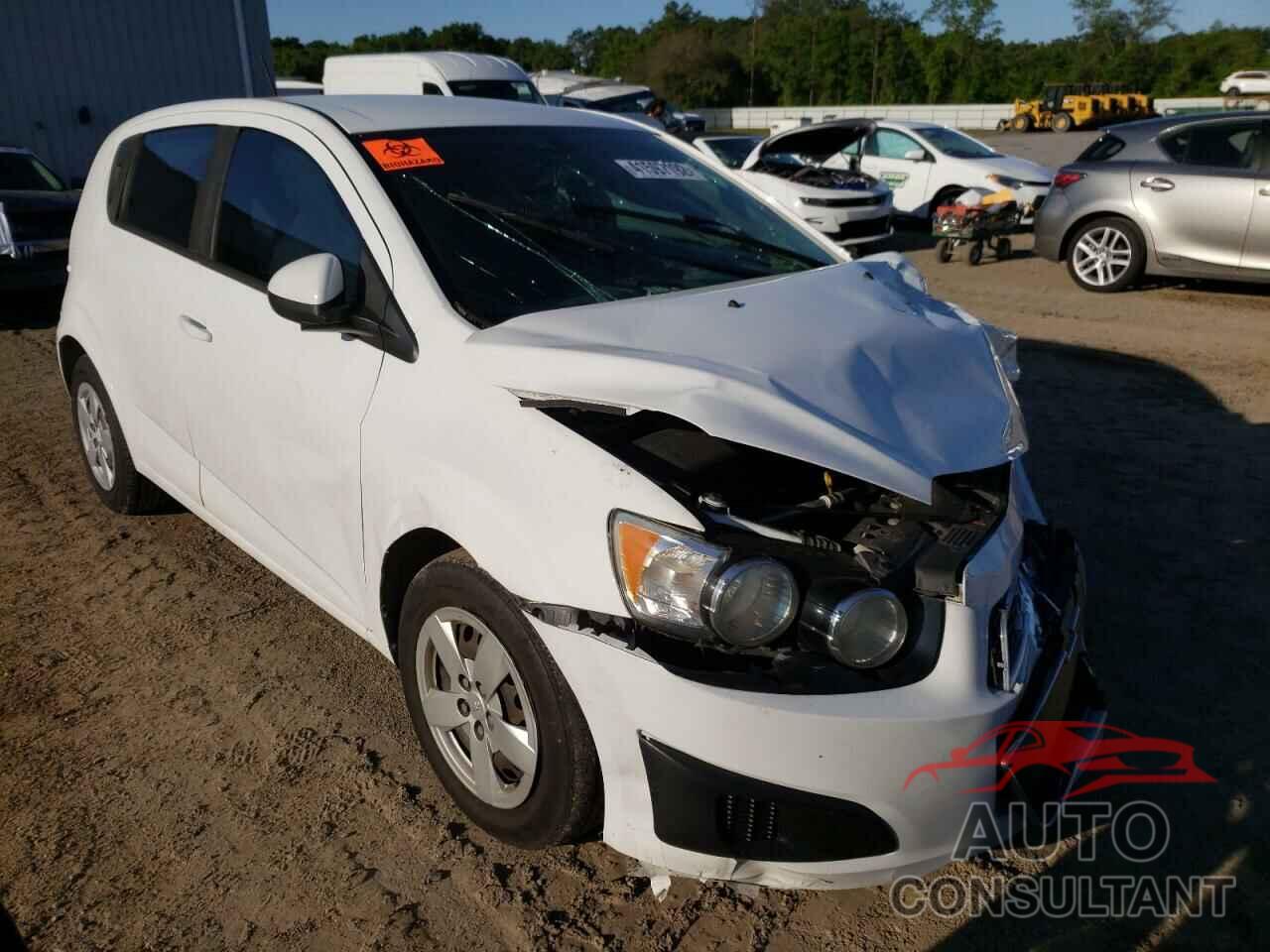 CHEVROLET SONIC 2016 - 1G1JA6SH0G4168062