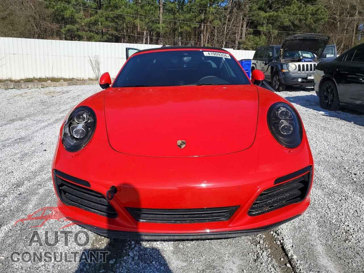 PORSCHE 911 2017 - WP0BB2A97HS136217