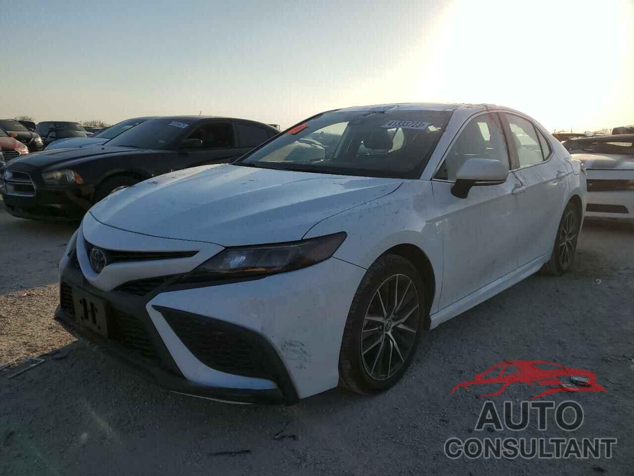 TOYOTA CAMRY 2022 - 4T1G11AK4NU666856