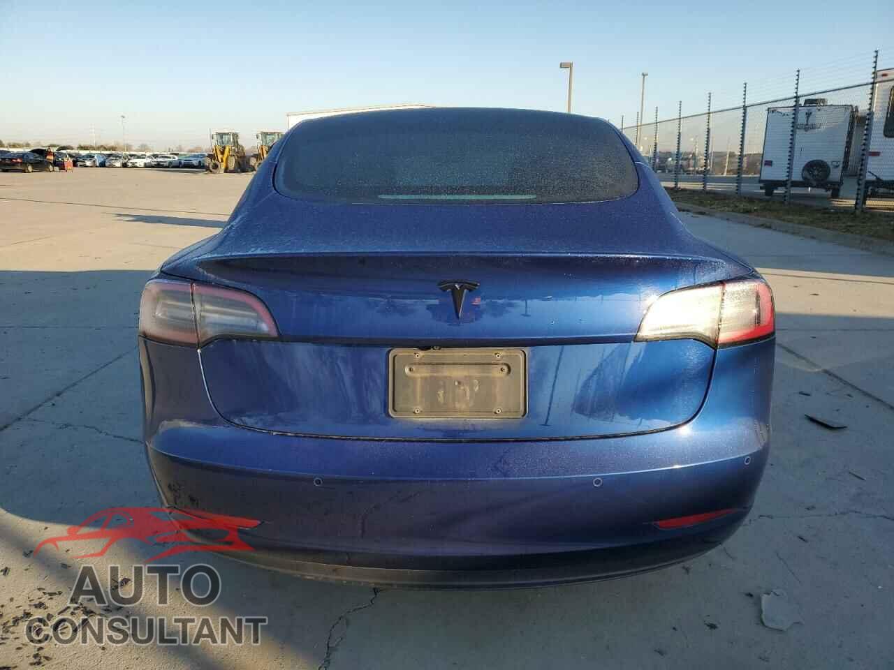 TESLA MODEL 3 2021 - 5YJ3E1EA4MF876308