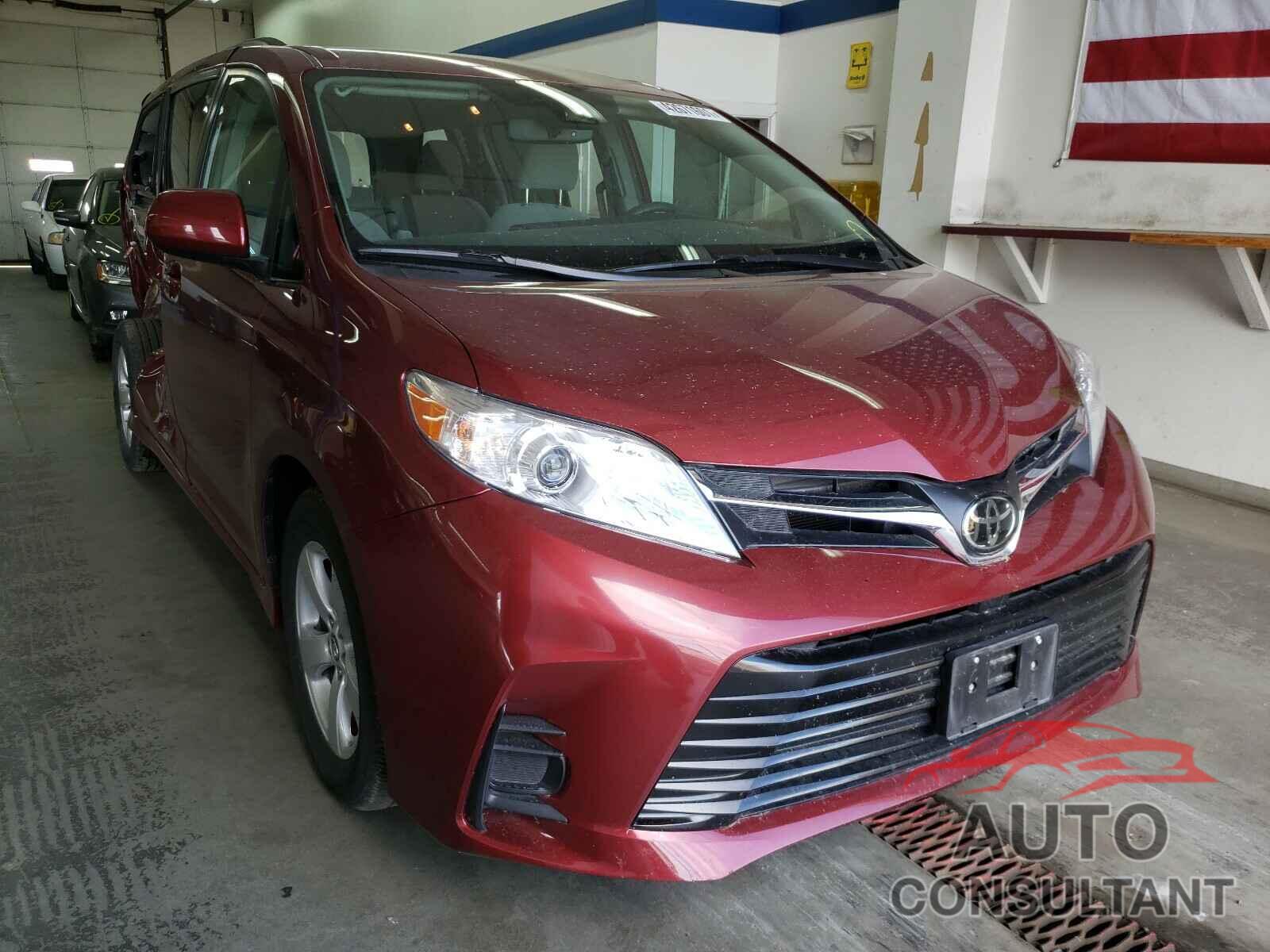 TOYOTA SIENNA 2018 - 5TDKZ3DC5JS931449