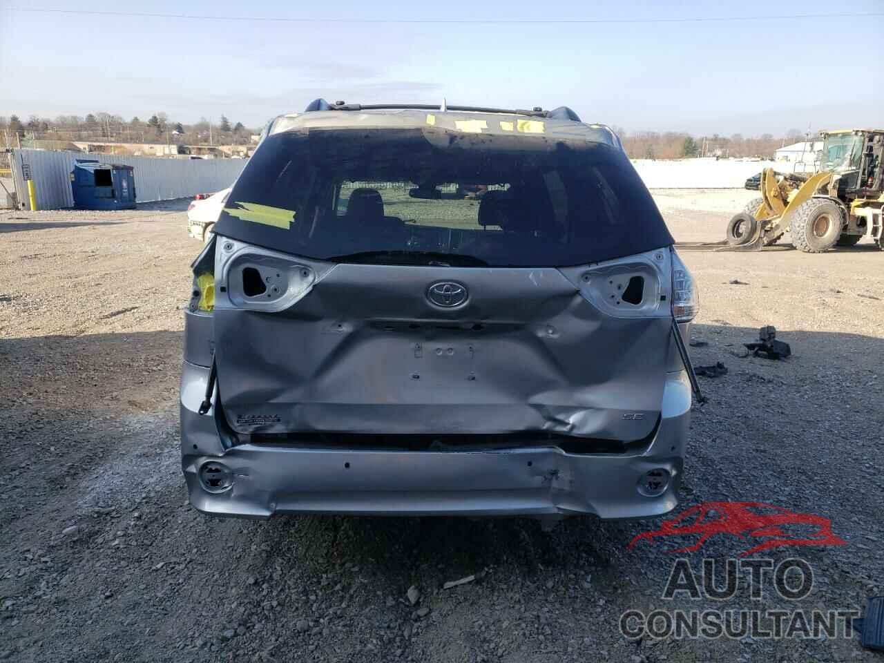 TOYOTA SIENNA 2019 - 5TDXZ3DC5KS972638