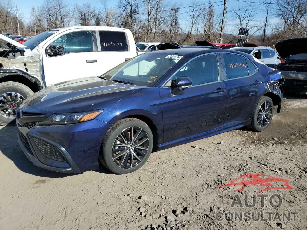TOYOTA CAMRY 2022 - 4T1T11AK8NU049832