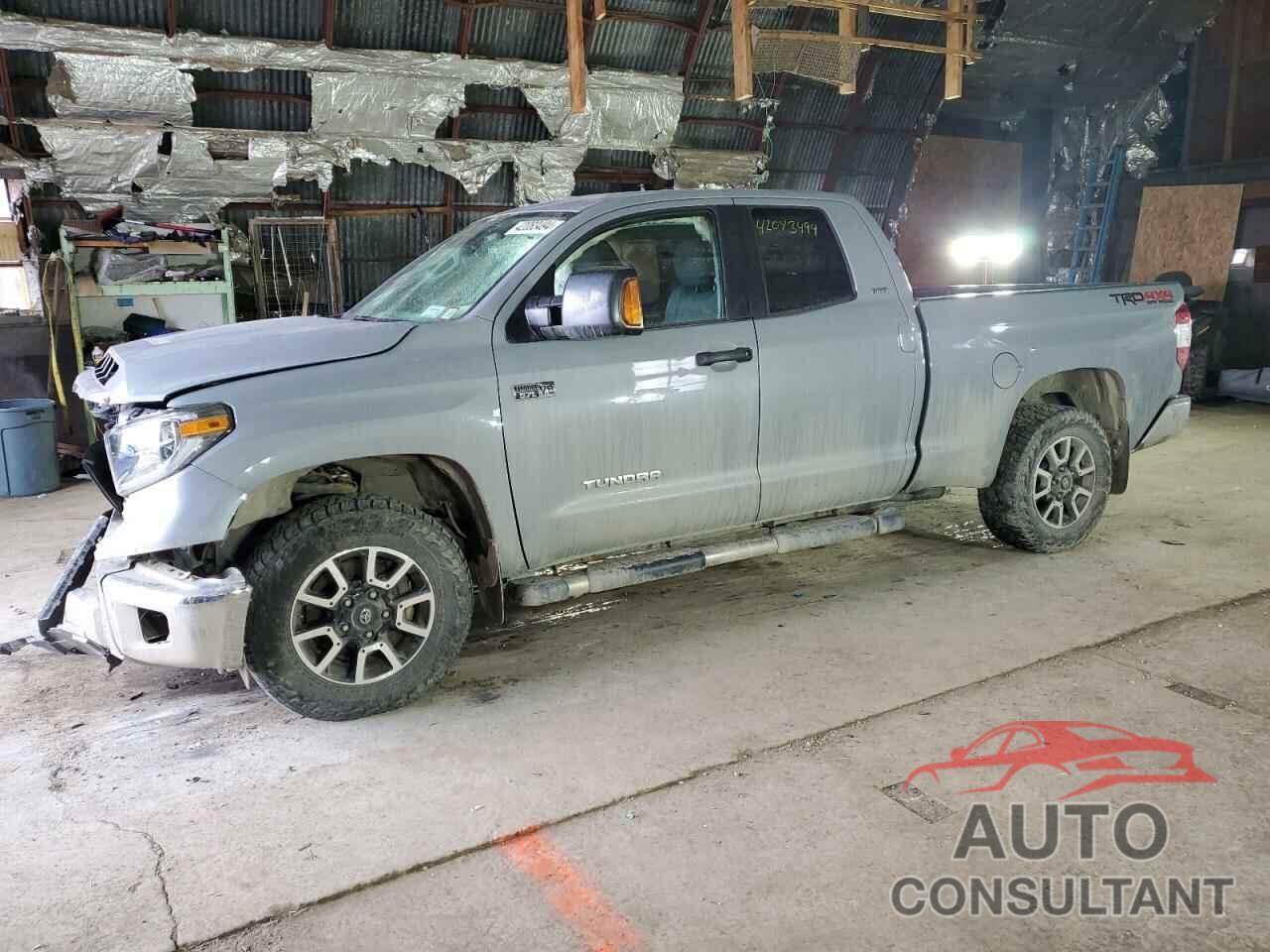 TOYOTA TUNDRA 2018 - 5TFUY5F10JX683284