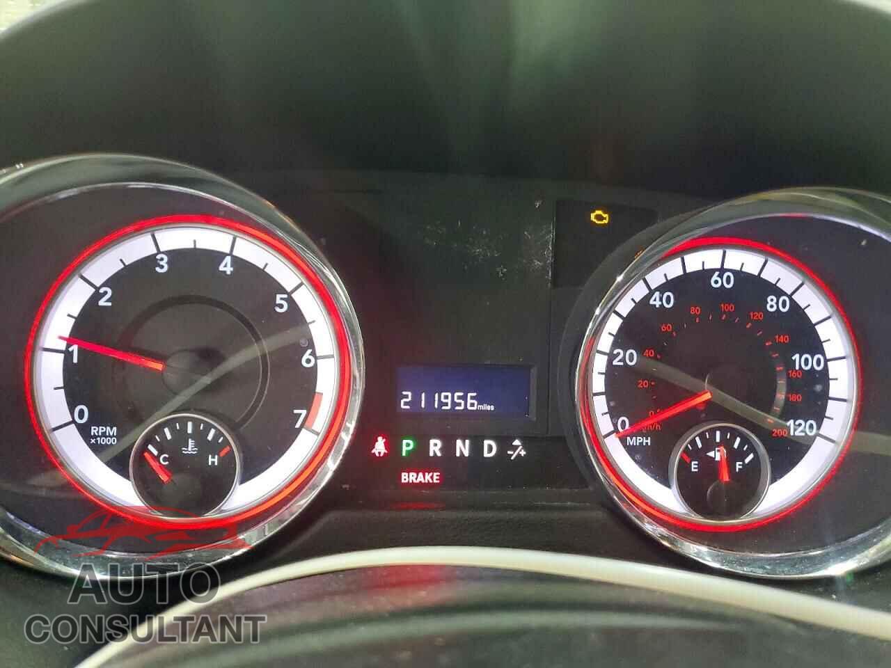 DODGE CARAVAN 2011 - 2D4RN3DG4BR715652