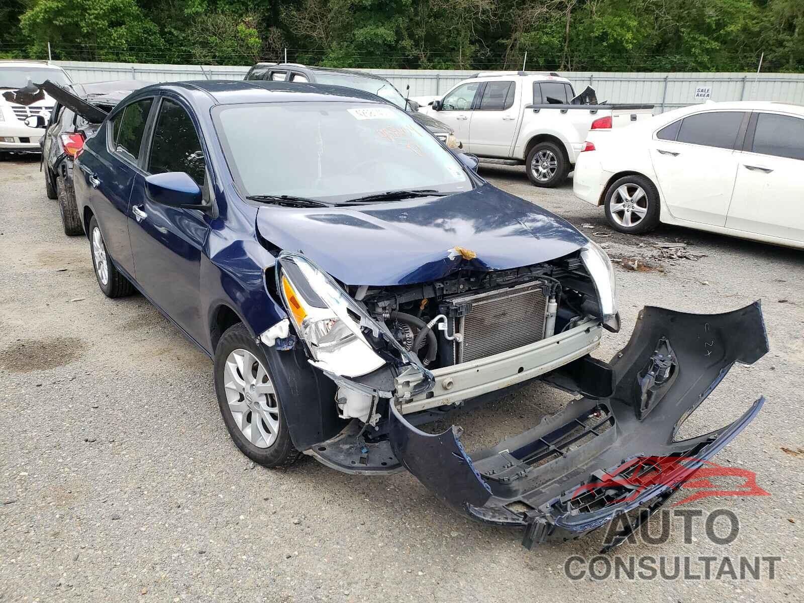 NISSAN VERSA 2018 - 3N1CN7AP5JL886634