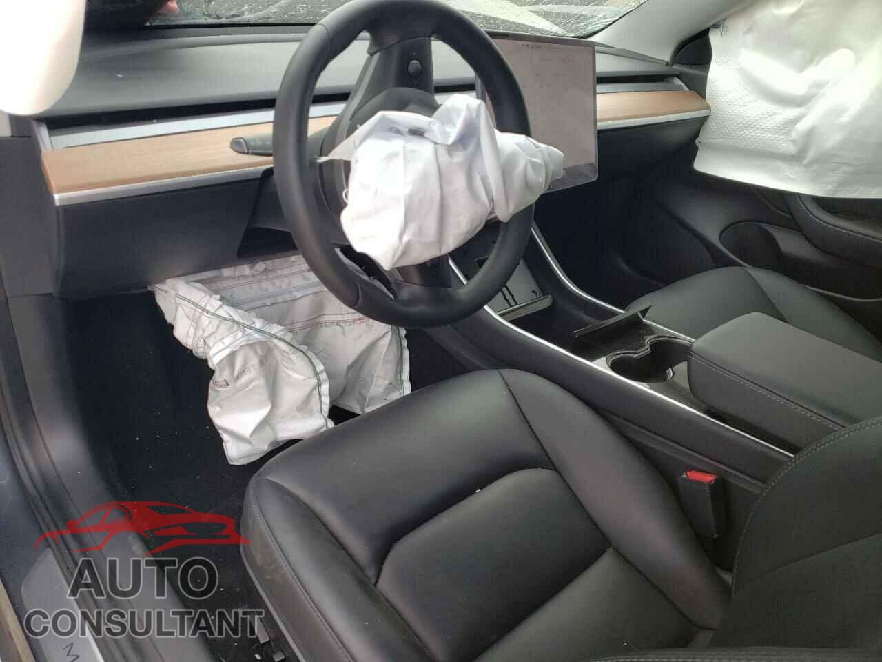 TESLA MODEL 3 2020 - 5YJ3E1EC1LF646824