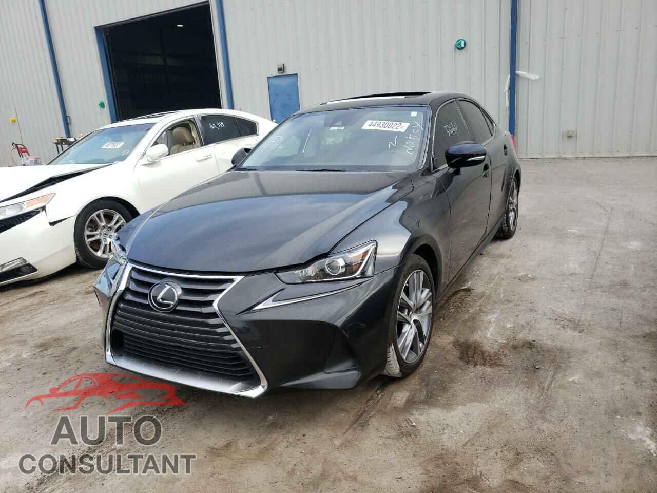 LEXUS IS 2018 - JTHBA1D21J5083674