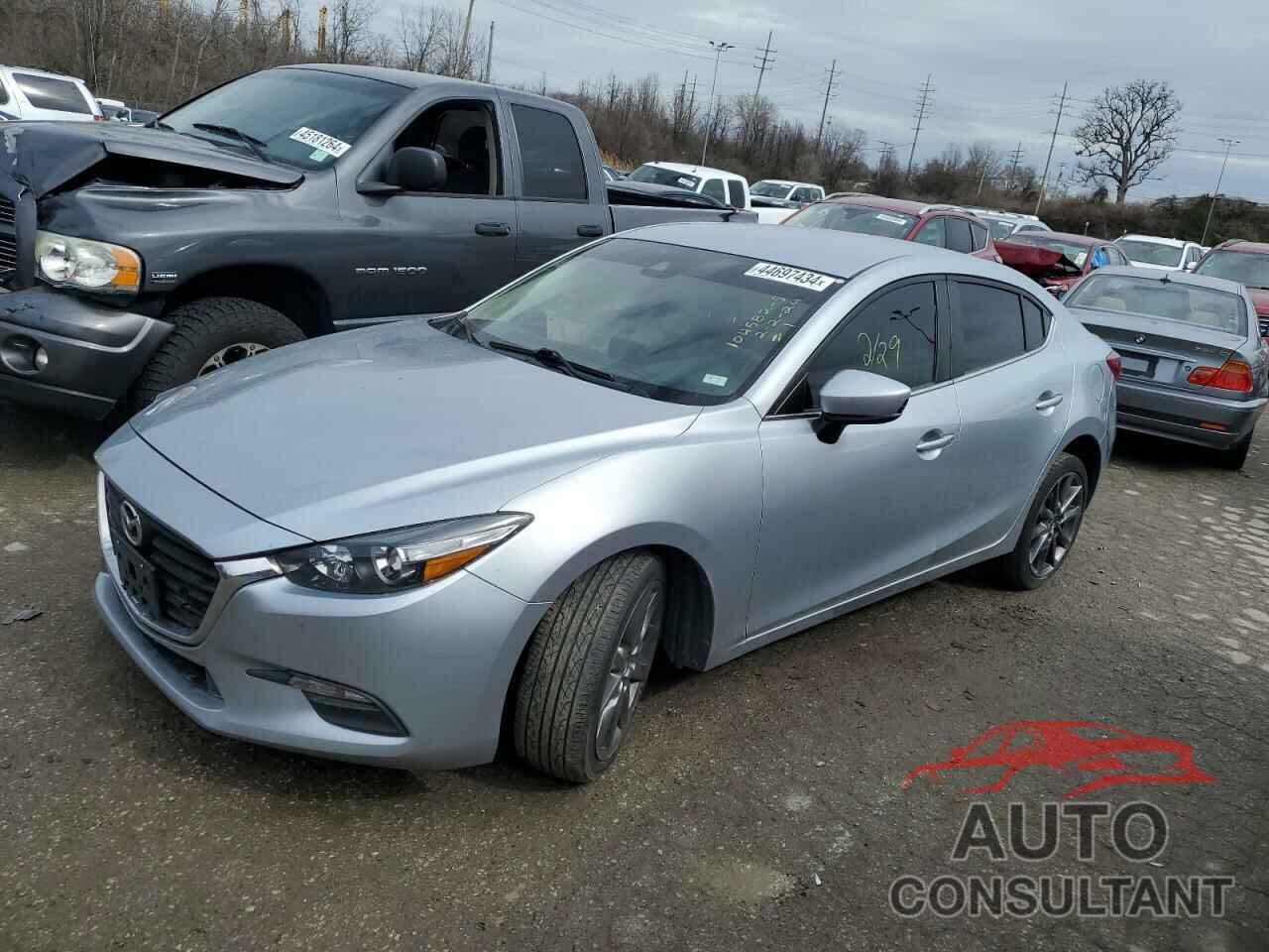 MAZDA 3 2018 - 3MZBN1V33JM197664