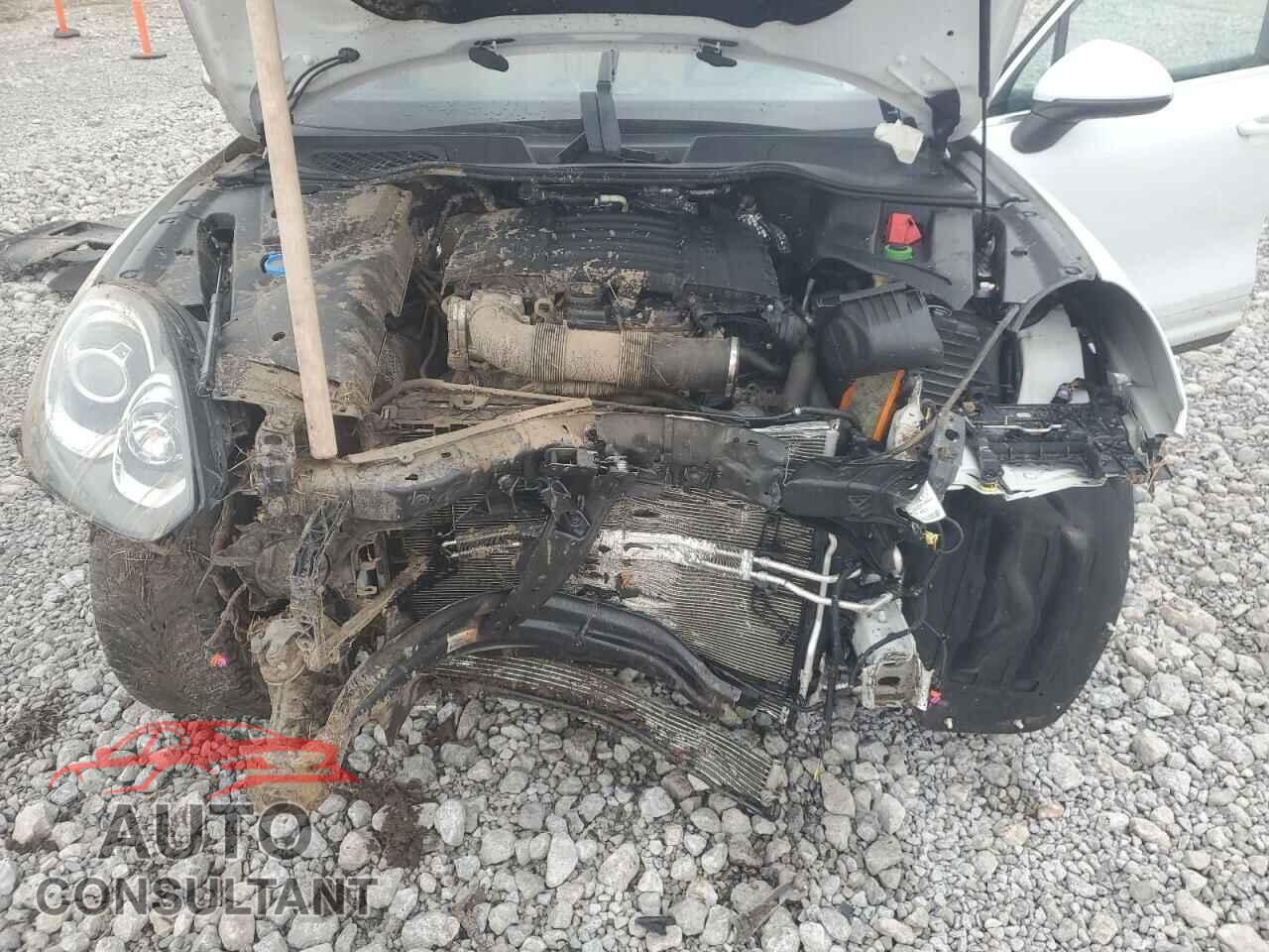 PORSCHE CAYENNE 2016 - WP1AA2A26GLA02243