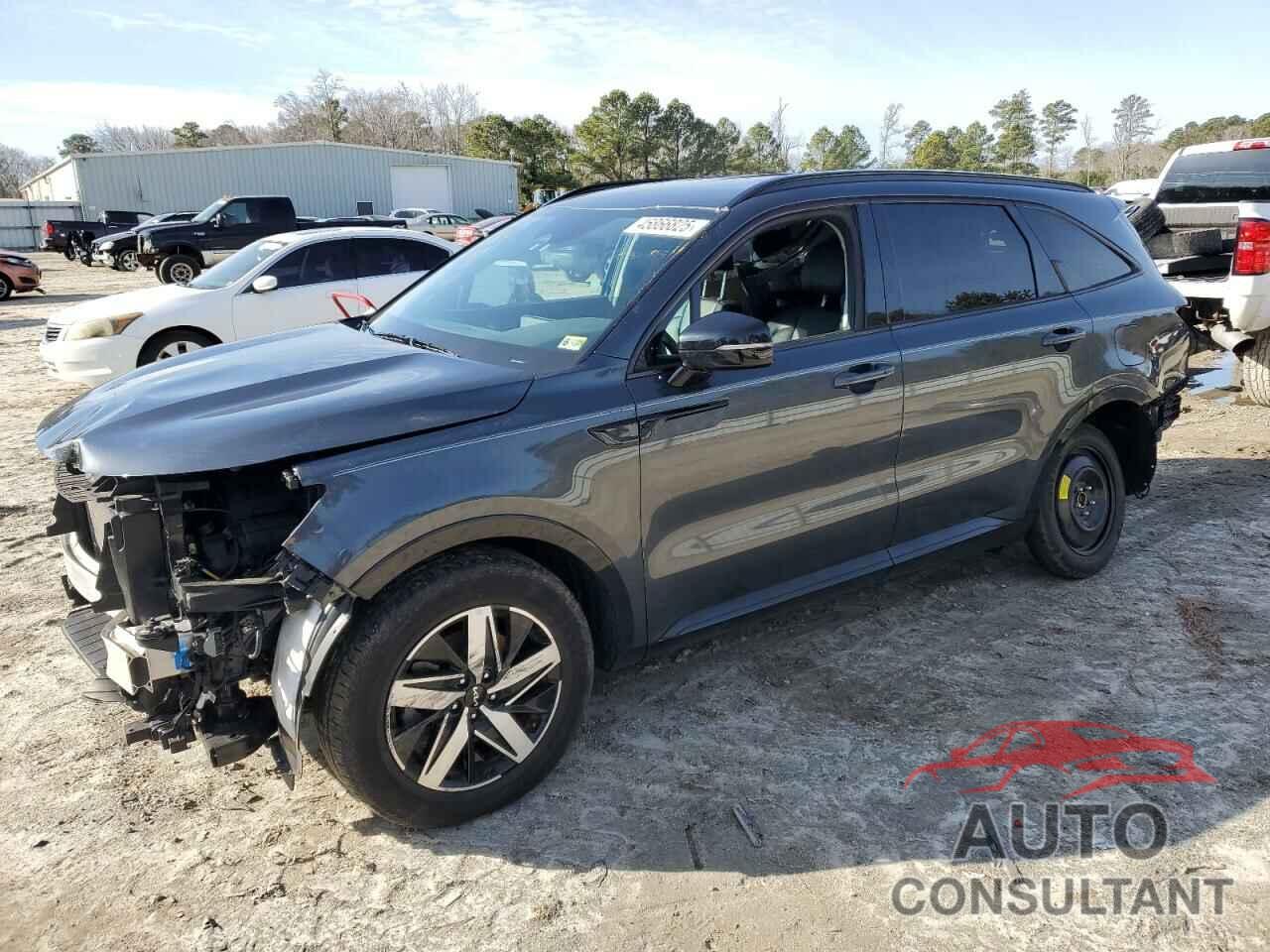 KIA SORENTO 2023 - 5XYRL4LC8PG202083