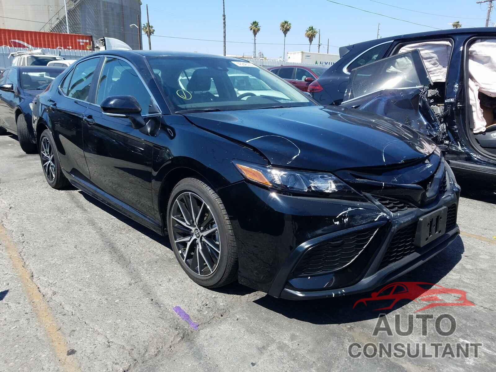 TOYOTA CAMRY 2021 - 4T1T11AK8MU527598