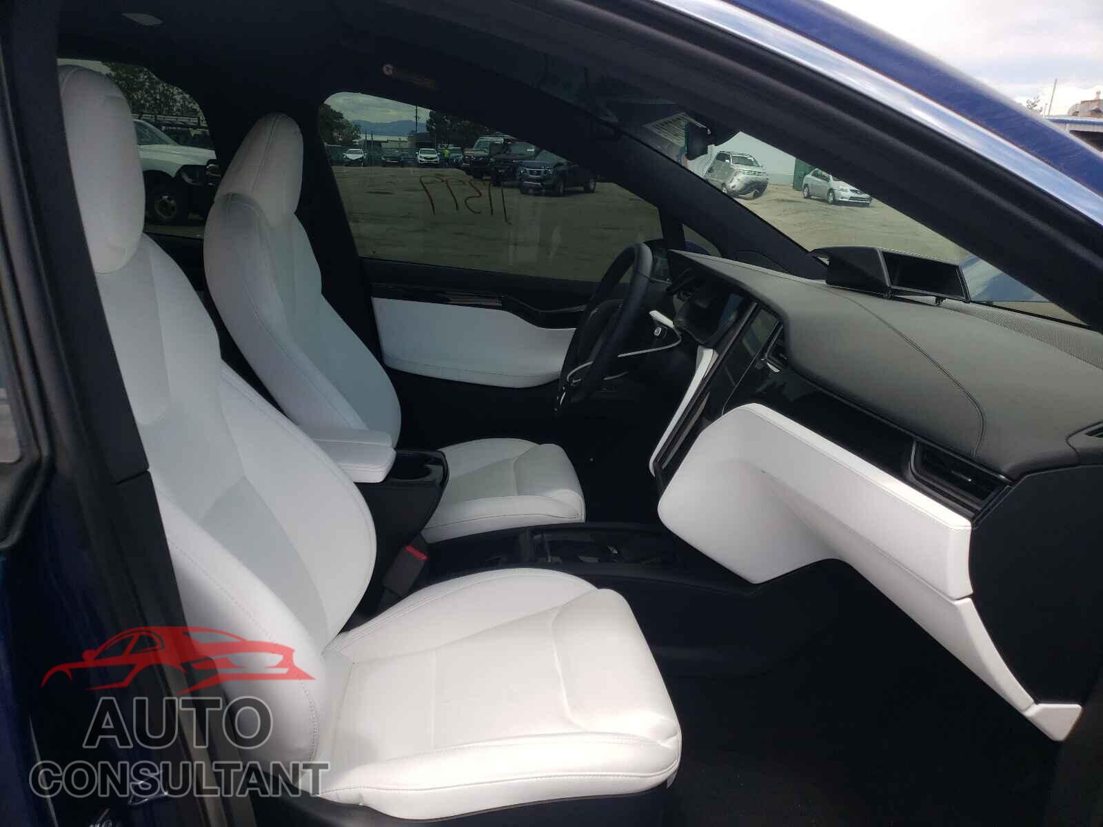 TESLA MODEL X 2020 - 5YJXCBE20LF306830