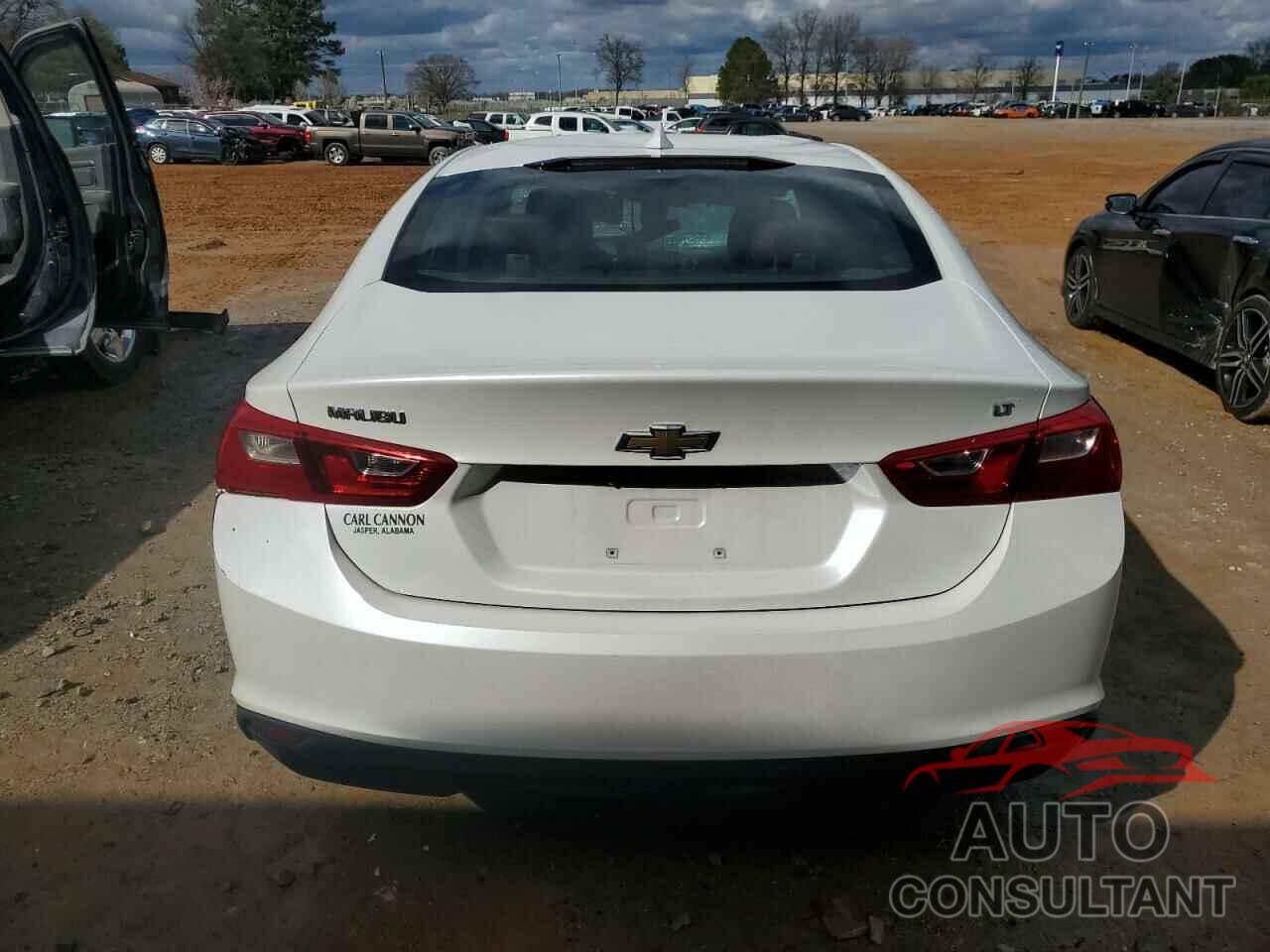 CHEVROLET MALIBU 2017 - 1G1ZE5ST7HF104886