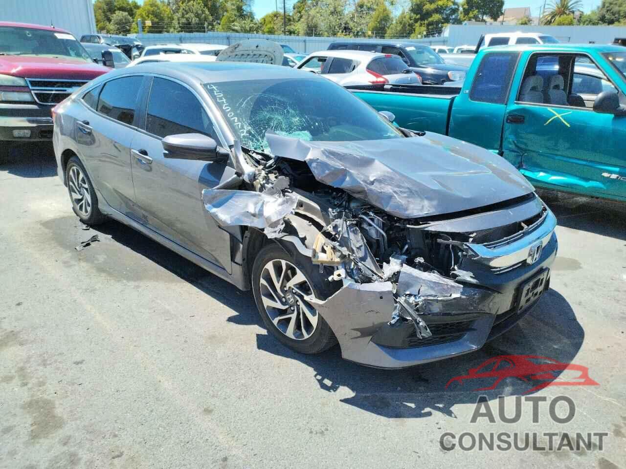 HONDA CIVIC 2018 - 2HGFC2F72JH588290