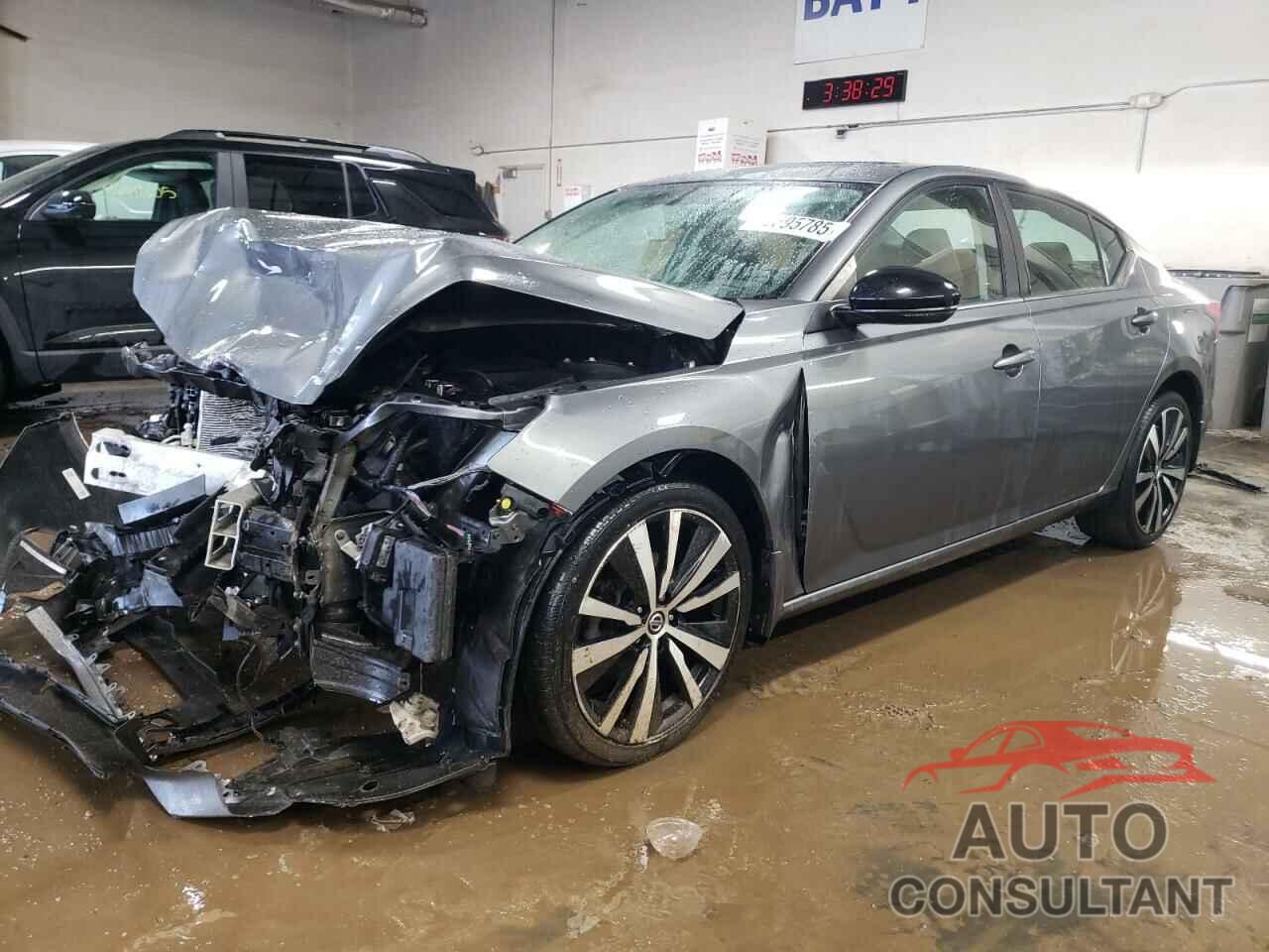 NISSAN ALTIMA 2019 - 1N4BL4CW6KC245464