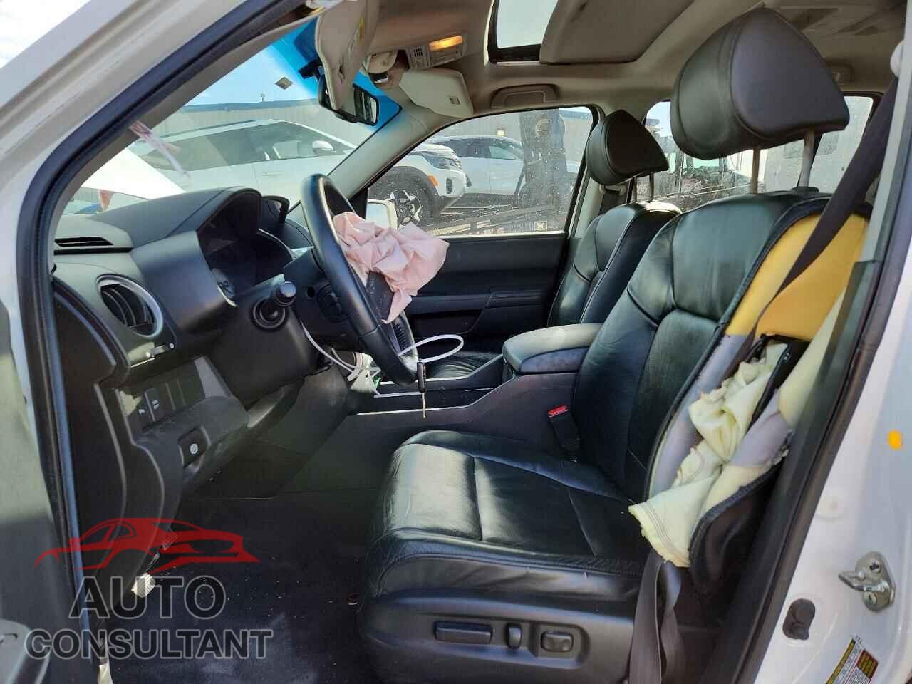 HONDA PILOT 2011 - 5FNYF3H97BB048265