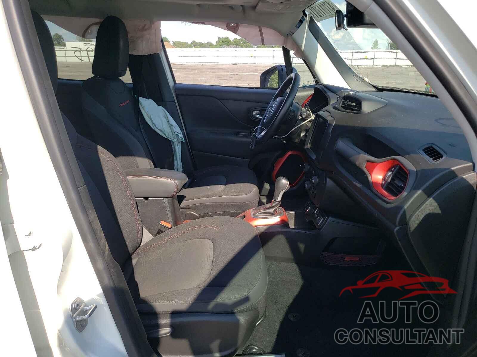 JEEP RENEGADE 2018 - ZACCJBCB7JPH06235