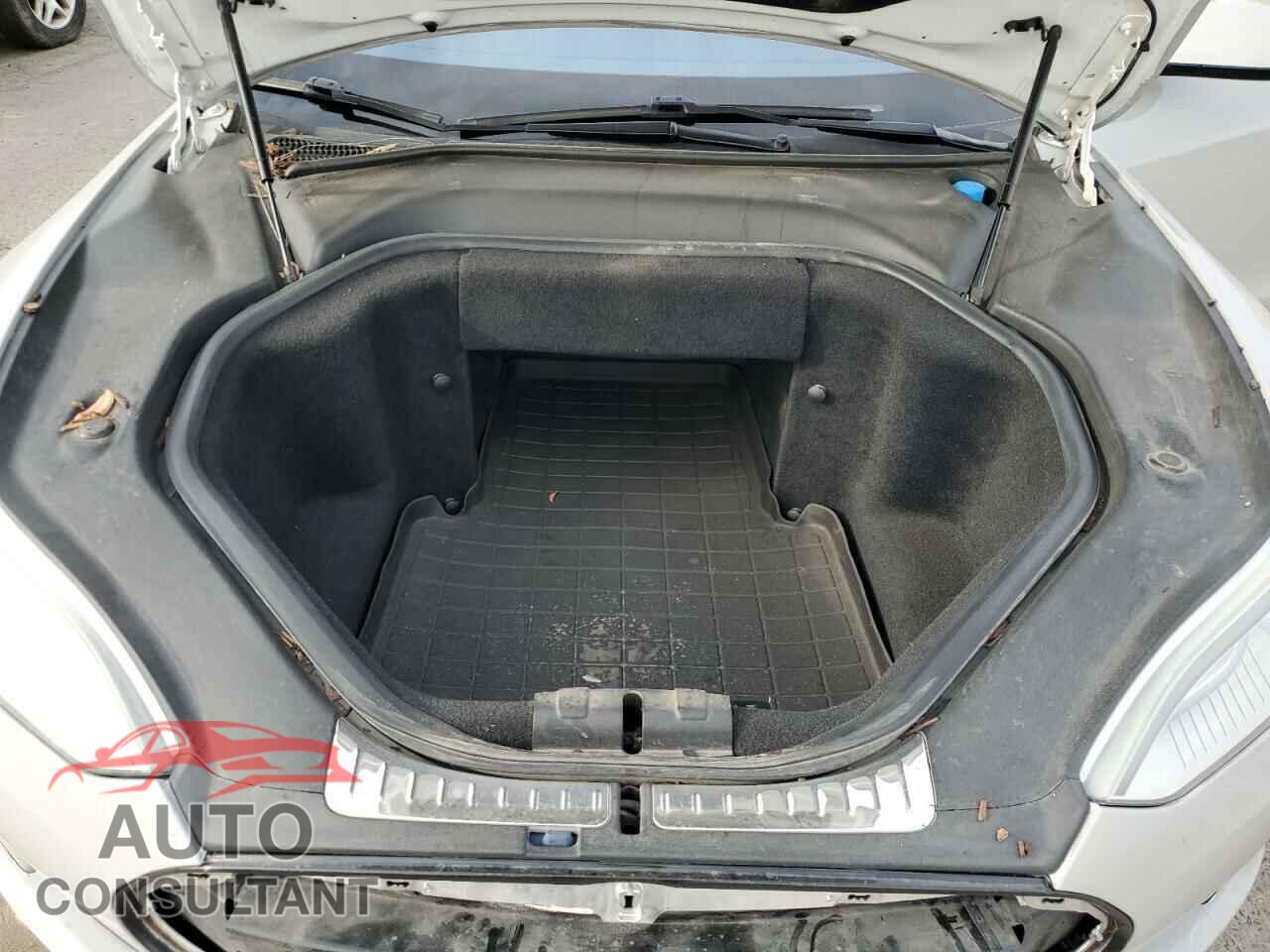 TESLA MODEL S 2013 - 5YJSA1CP9DFP07027