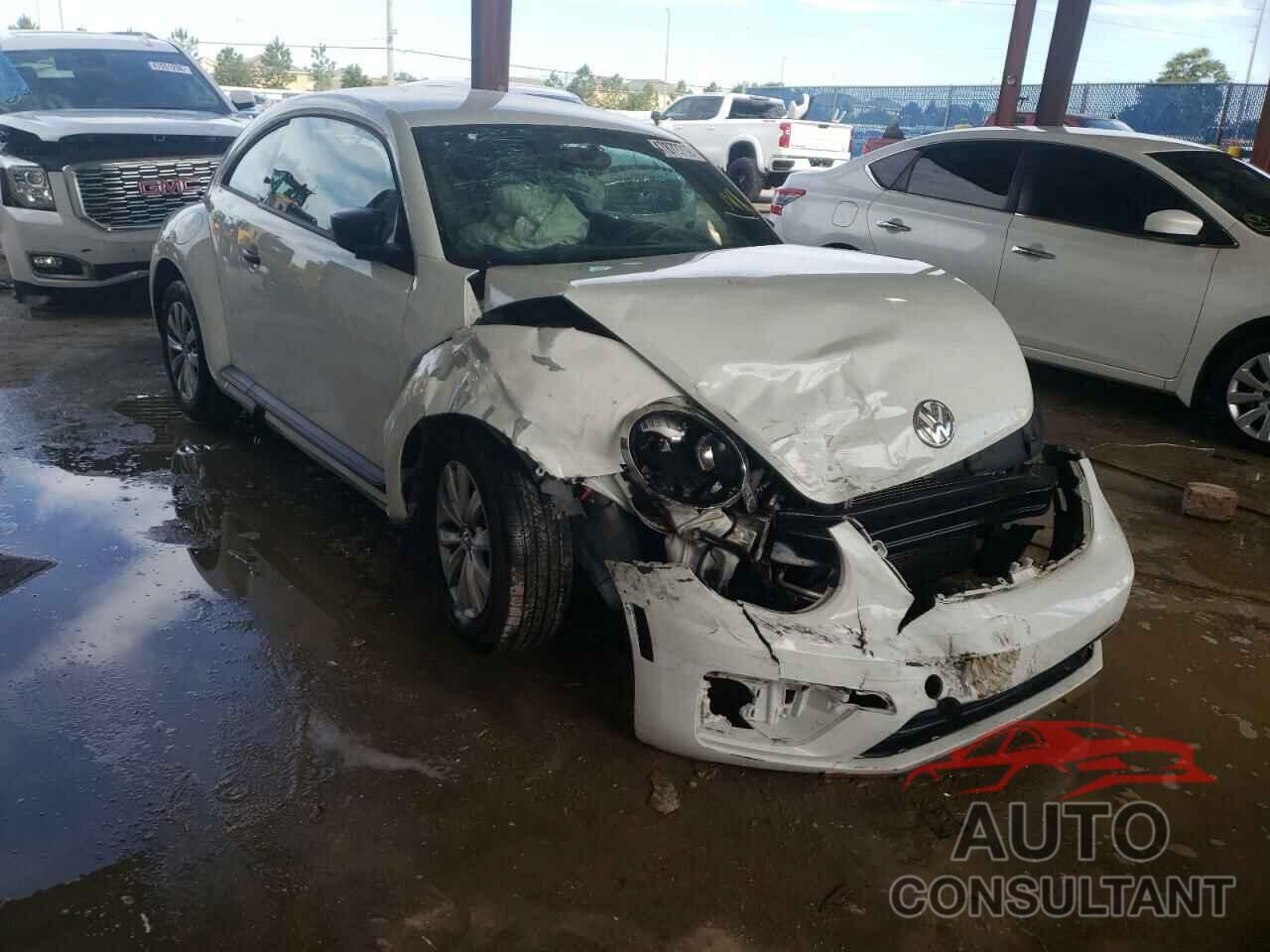 VOLKSWAGEN BEETLE 2017 - 3VWF17AT6HM615618