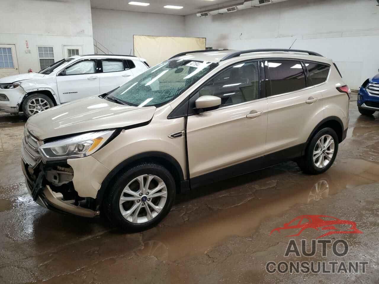 FORD ESCAPE 2017 - 1FMCU9GD0HUC87063