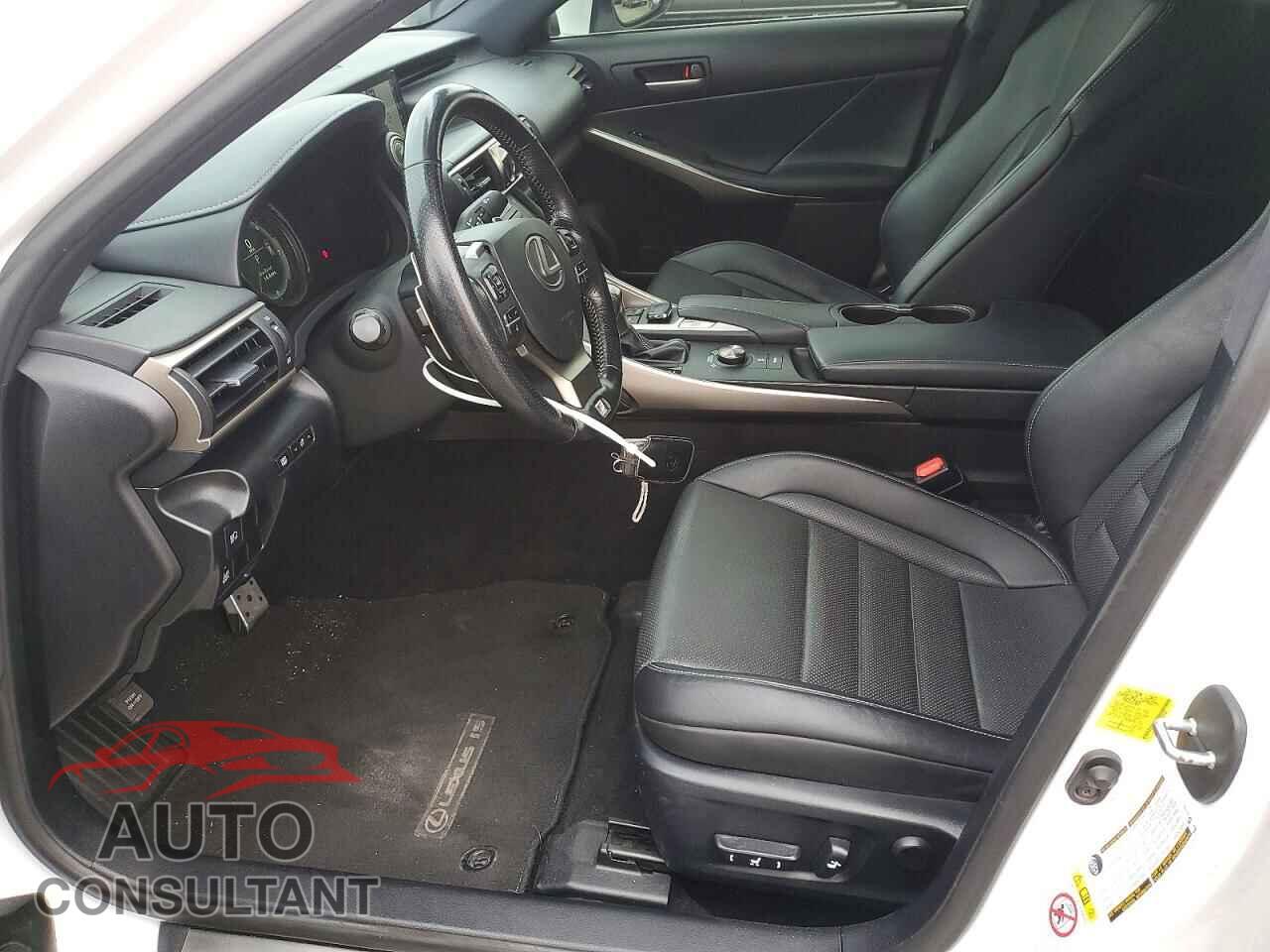 LEXUS IS 2017 - JTHBE1D28H5029741