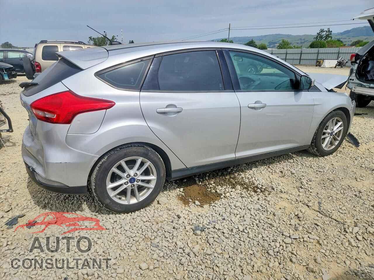 FORD FOCUS 2016 - 1FADP3K28GL320047