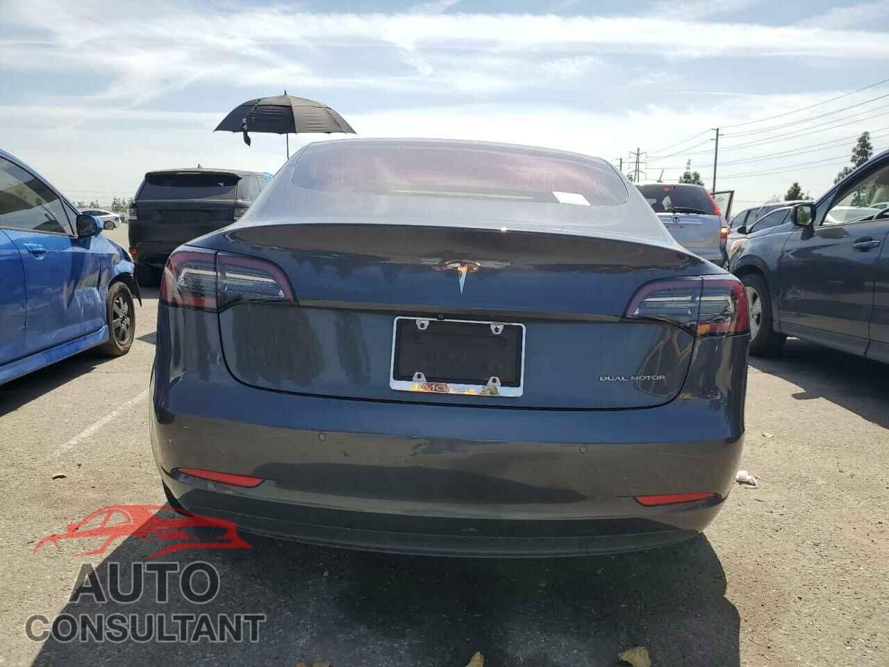 TESLA MODEL 3 2019 - 5YJ3E1EB3KF192372