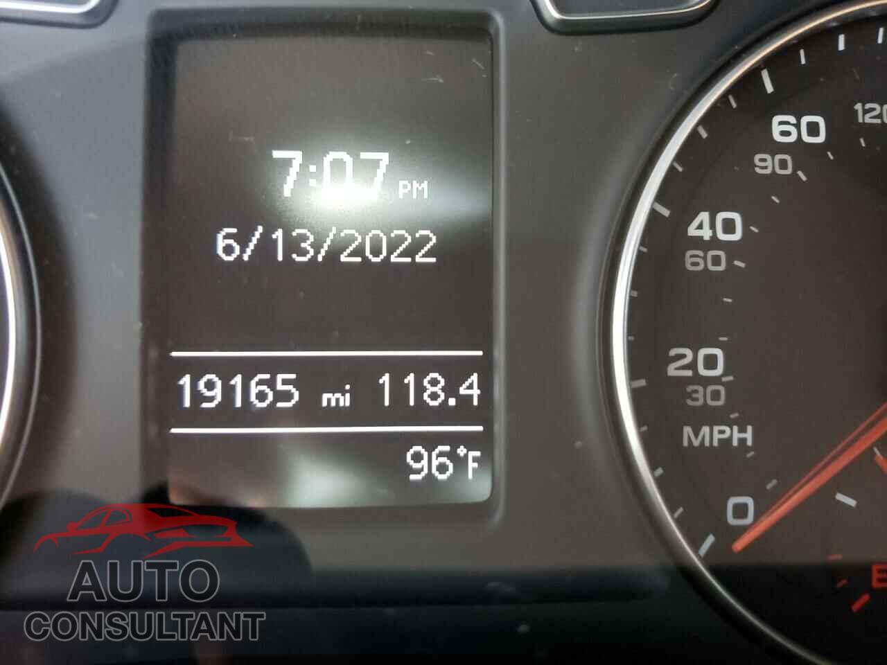AUDI Q3 2017 - WA1ECCFS8HR000109