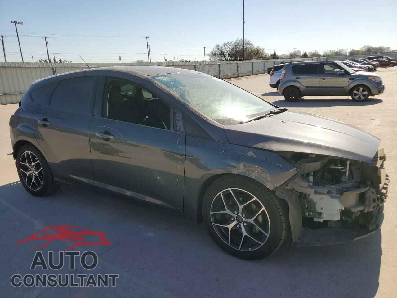FORD FOCUS 2017 - 1FADP3M2XHL229506