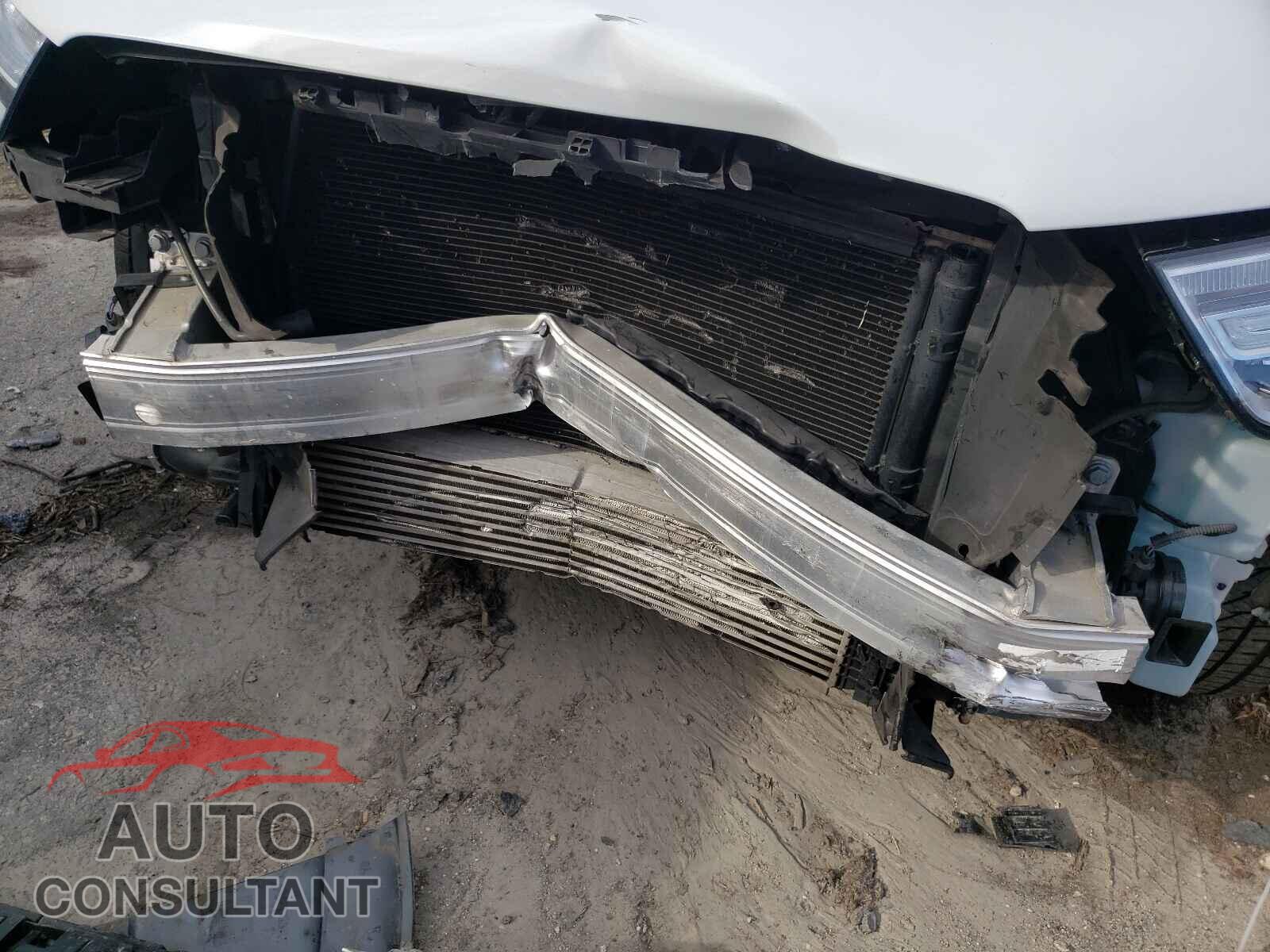 AUDI Q3 2017 - WA1BCCFS4HR015595