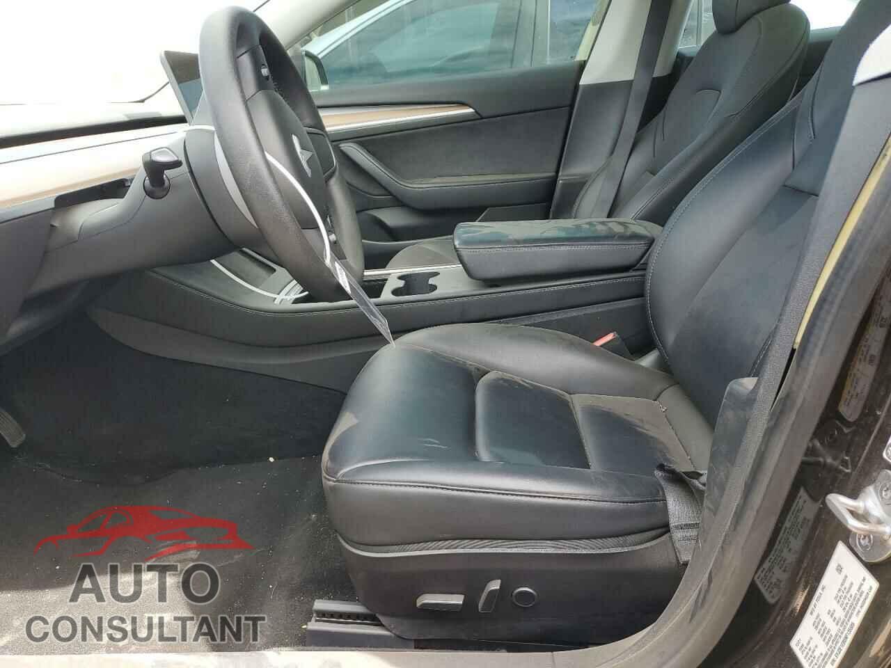 TESLA MODEL 3 2022 - 5YJ3E1EB8NF135685