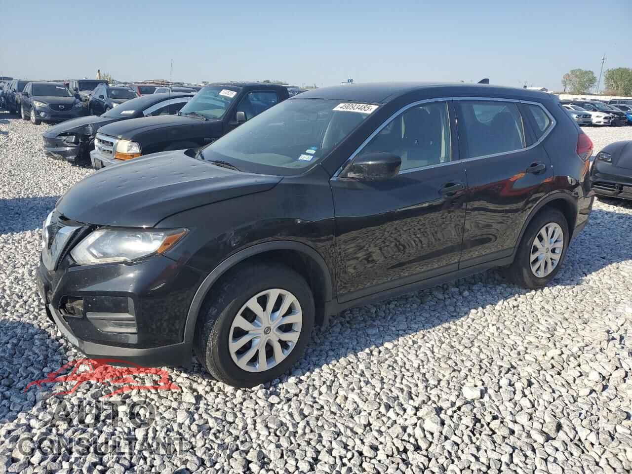 NISSAN ROGUE 2017 - KNMAT2MV6HP541733