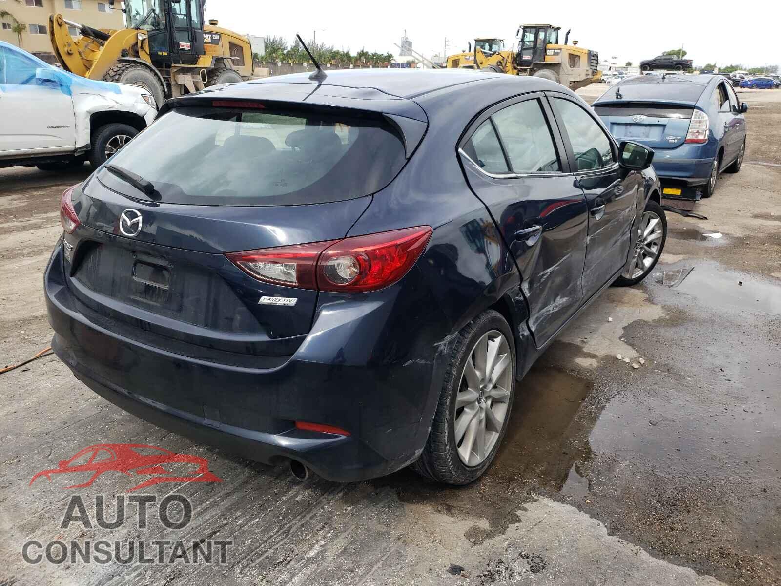 MAZDA 3 2017 - 3MZBN1L71HM119948
