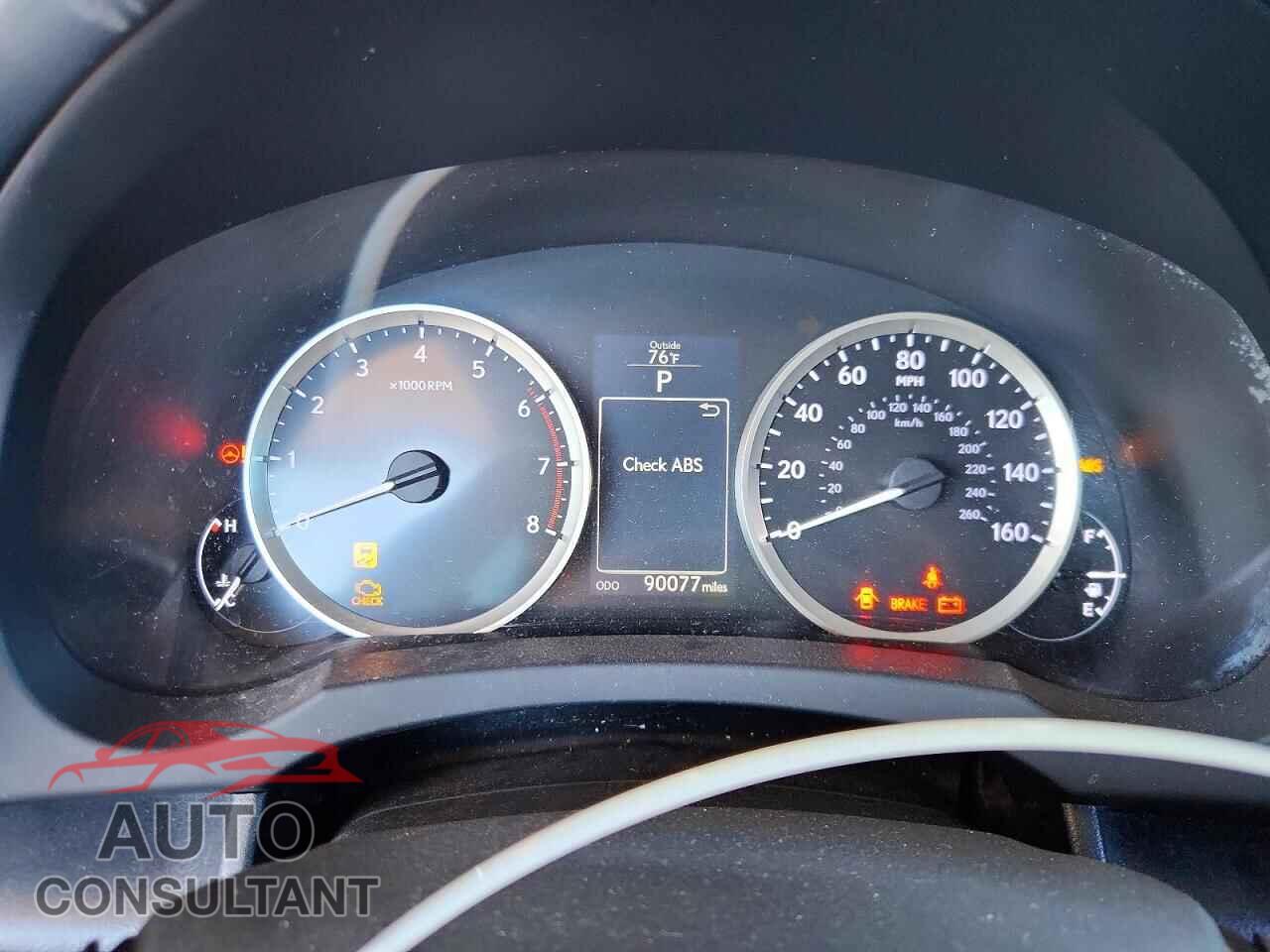 LEXUS IS 2016 - JTHBA1D21G5011429