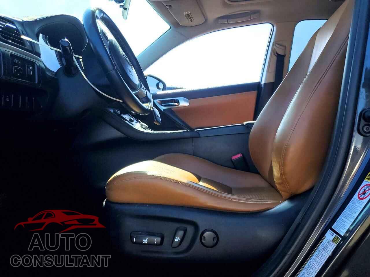 LEXUS CT 200 2011 - JTHKD5BH2B2010211