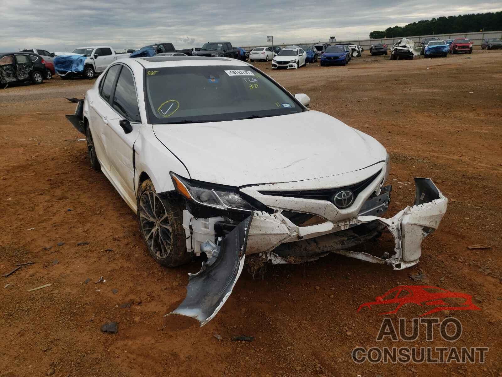 TOYOTA CAMRY 2018 - 4T1B11HK3JU153835