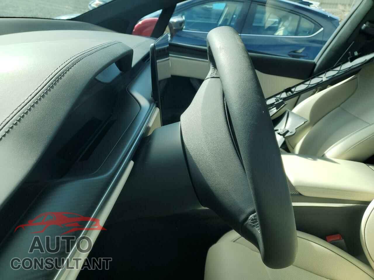 TESLA MODEL X 2024 - 7SAXCBE64RF438357