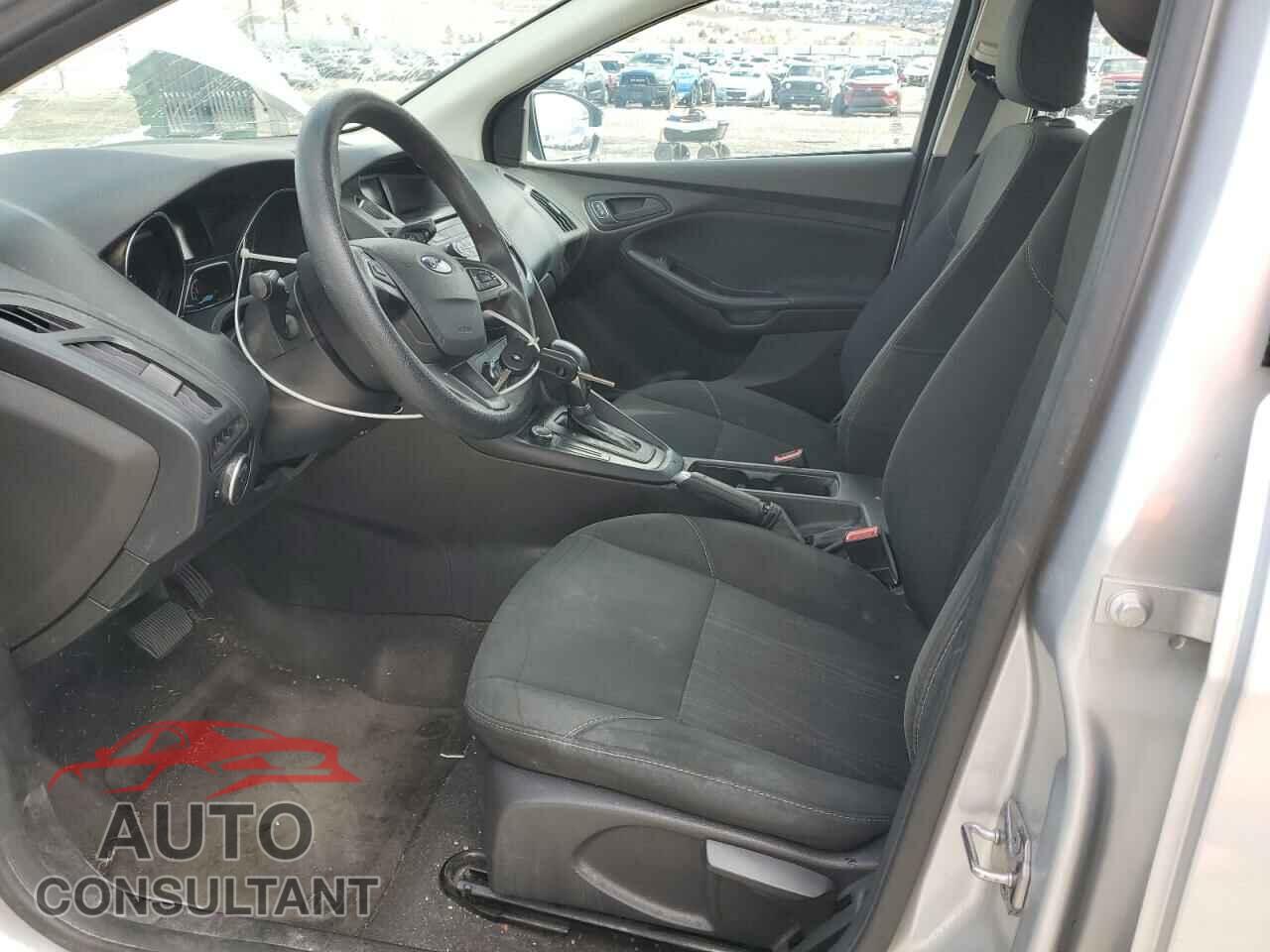 FORD FOCUS 2017 - 1FADP3E20HL206797