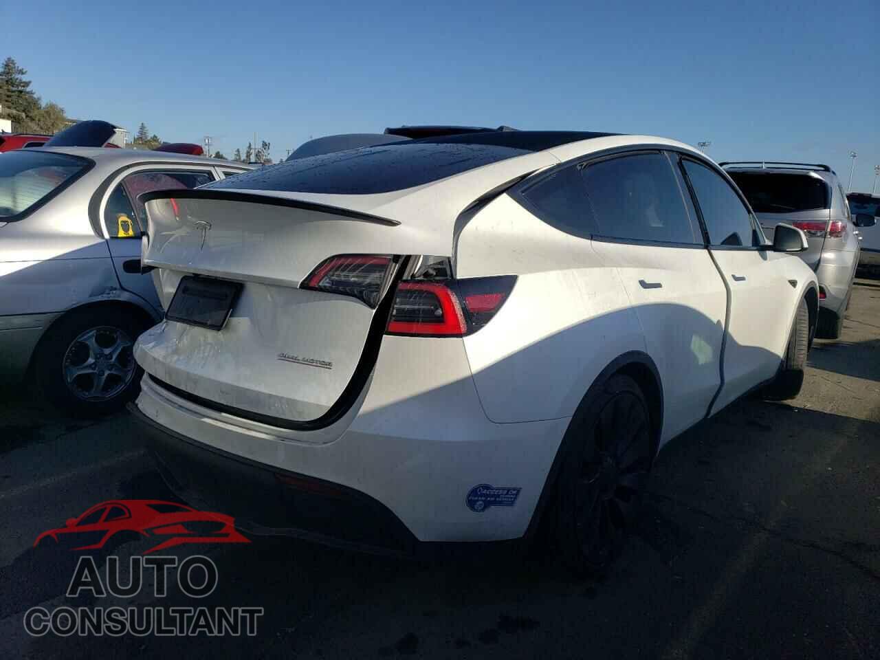 TESLA MODEL Y 2021 - 5YJYGDEF9MF096706